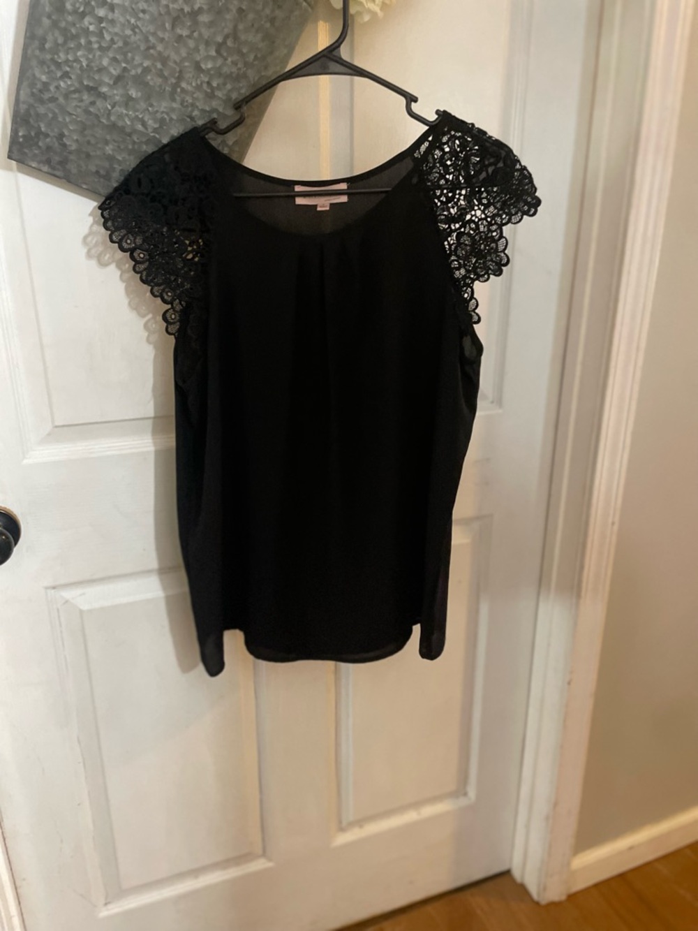 Philosophy Black Lace Cap Sleeve Blouse